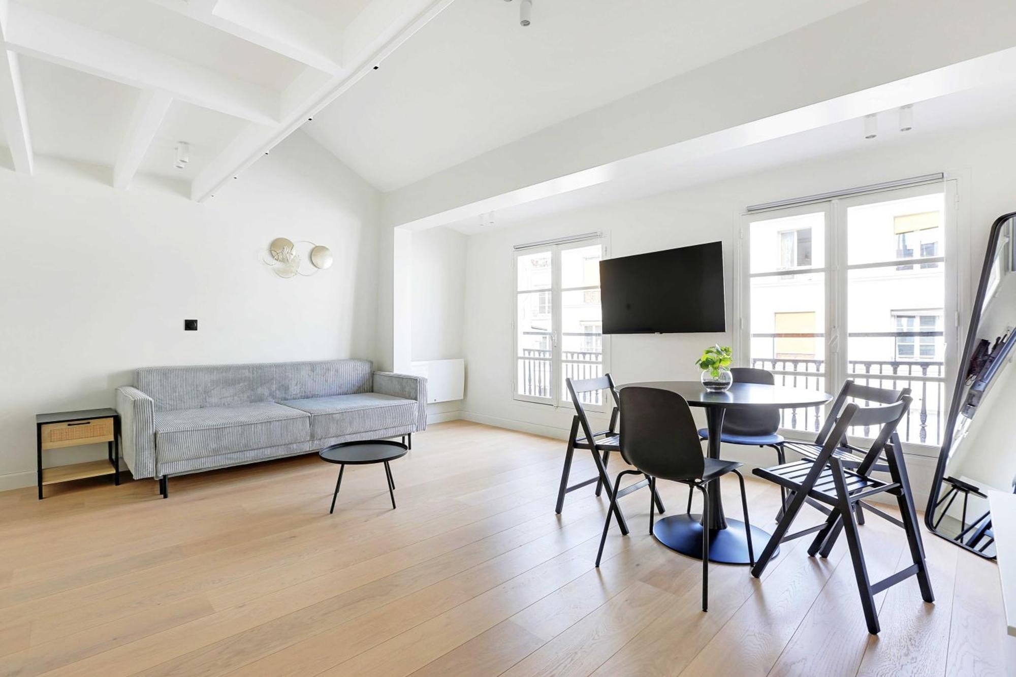 Charming Air-conditioned For A Cosy Atmosphere Apartment