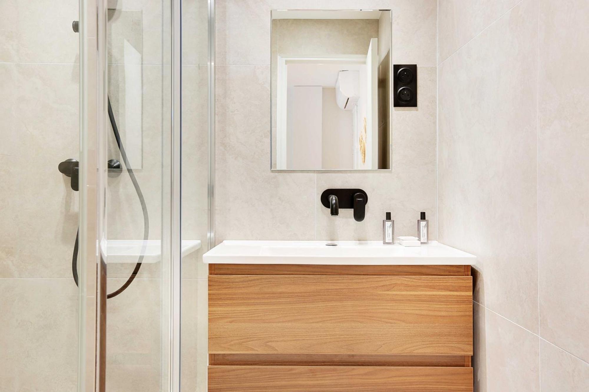Charming Air-conditioned For A Cosy Atmosphere Apartment